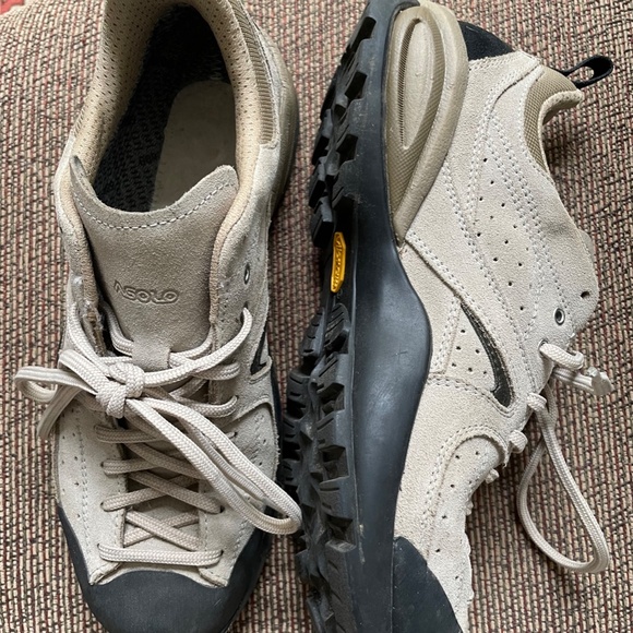 Asolo Hiking Shoes - Picture 2 of 4